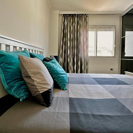 Hostiguest Coliving Leon Y Castillo Las Palmas de Gran Canaria Exteriör bild