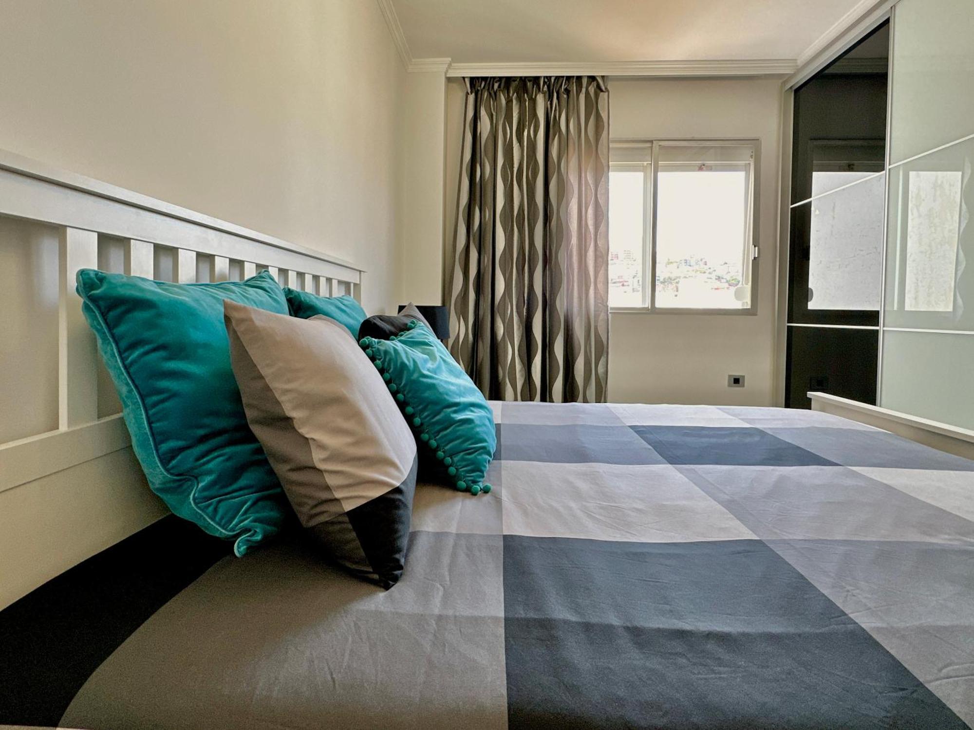 Hostiguest Coliving Leon Y Castillo Las Palmas de Gran Canaria Exteriör bild