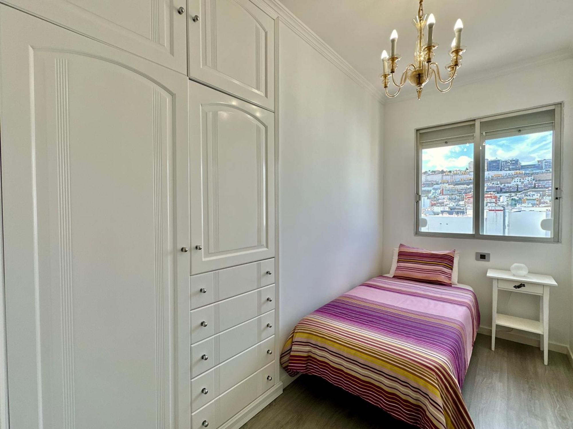 Hostiguest Coliving Leon Y Castillo Las Palmas de Gran Canaria Exteriör bild