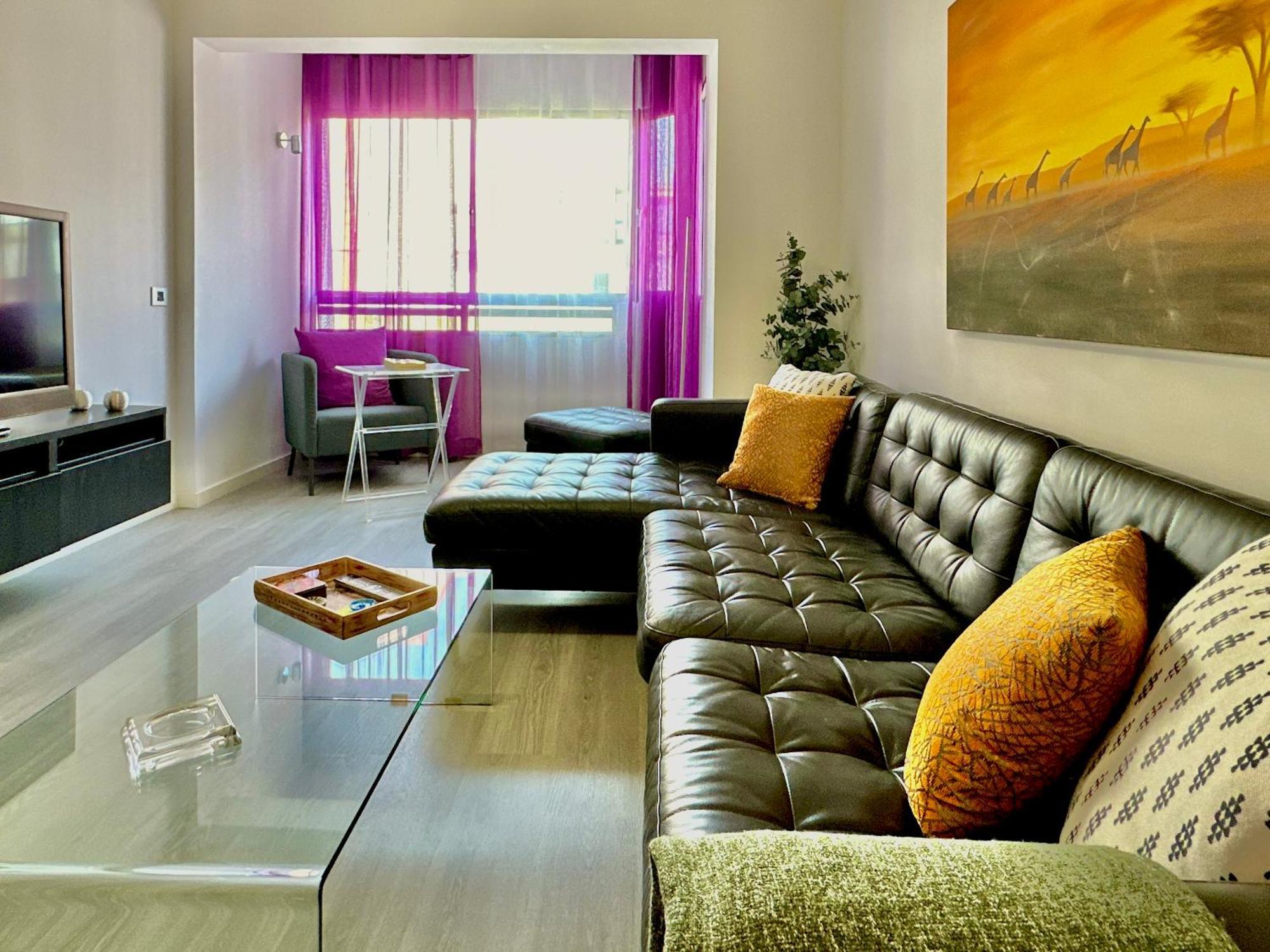 Hostiguest Coliving Leon Y Castillo Las Palmas de Gran Canaria Exteriör bild